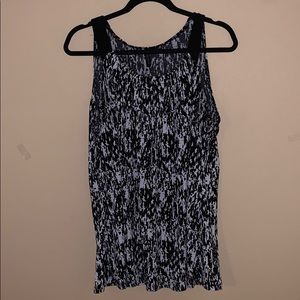 Black & white sleeveless top